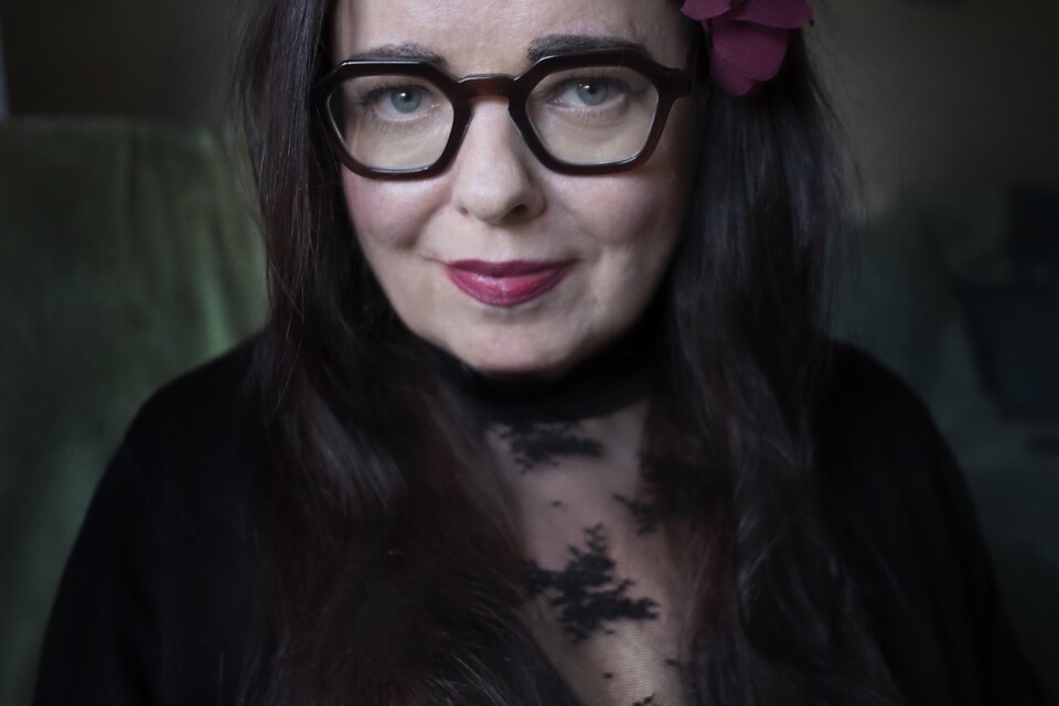 Lina Hagelbäck, författare, aktuell med diktsamlingen ”Kometkarta”
