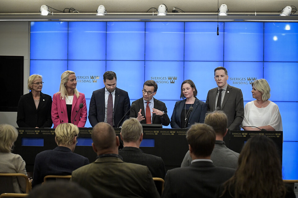 Erik Bengtzboe står här som tredje person från vänster när moderaternas nya talespersoner presenterades 2017. Arkivbild.
