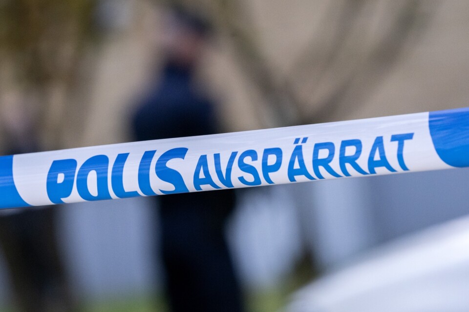 En man i 50-årsåldern blev knivskuren i halsen och svårt misshandlad i Västerviks kommun i augusti. Nu döms en man till åtta års fängelse. Arkivbild.