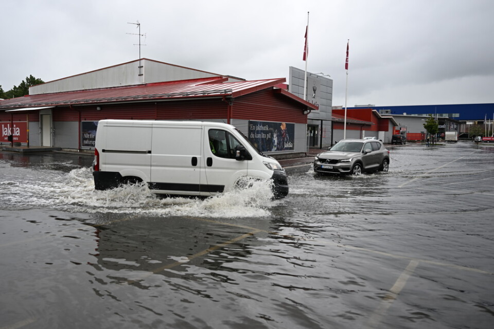 Översvämning i Kållered centrum.