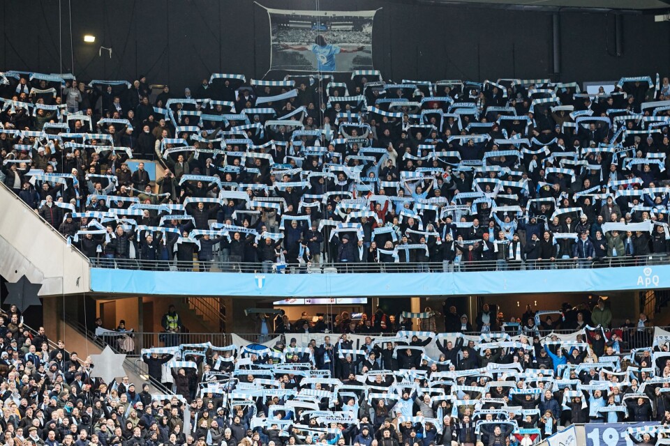 Malmö FF-fans hyllar sitt lag på Eleda stadion. Bilden är från förra årets sista omgång av allsvenskan.
