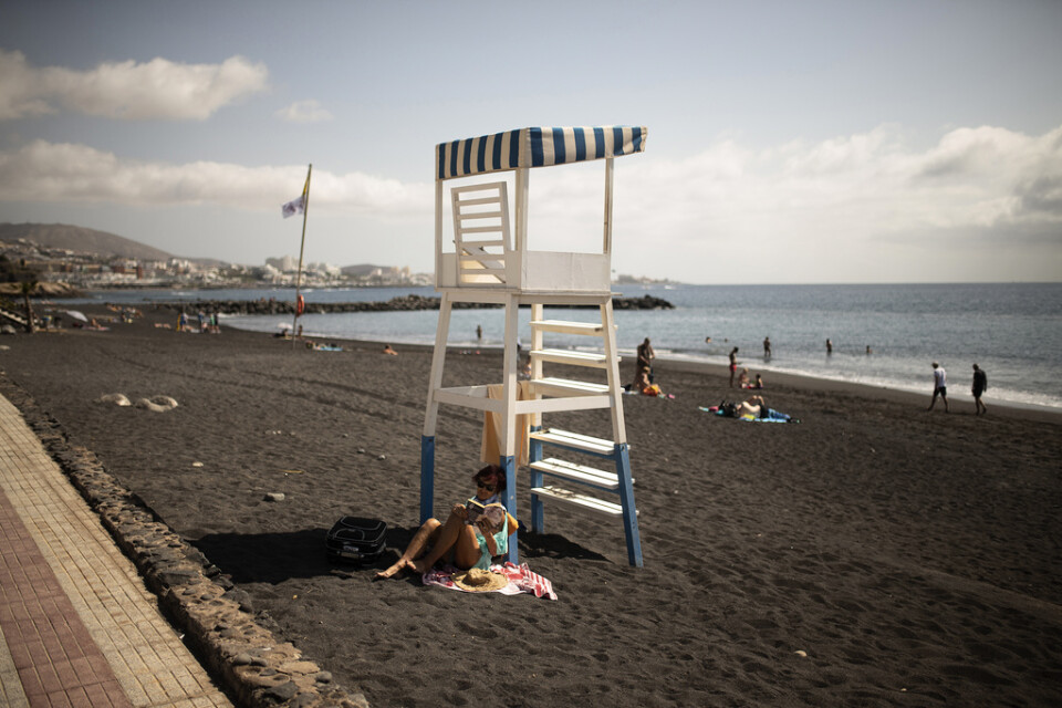Turister utan försäkring kan känna sig trygga under semestern på spanska Kanarieöarna. Arkivbild.