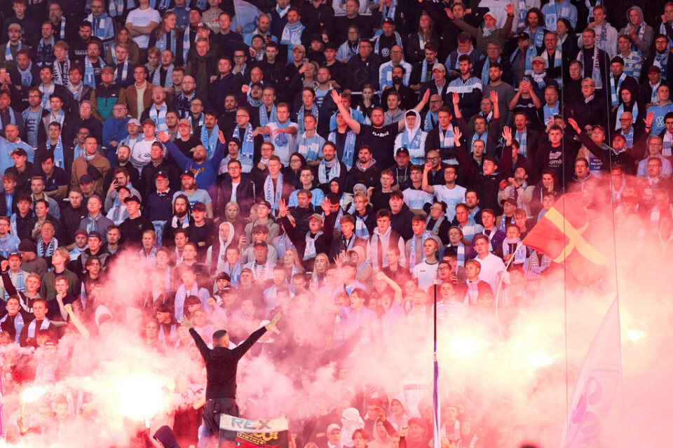 Malmös supporters under den allsvenska fotbollsmatchen mellan Malmö FF och Mjällby. Arkivbild.