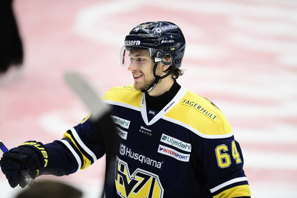Eric Martinsson byter Småland mot Småland, Jönköping mot Växjö. Efter en säsong i HV71 har 30-åringen skrivit på ett tvåårskontrakt med Växjö Lakers. Arkivbild.