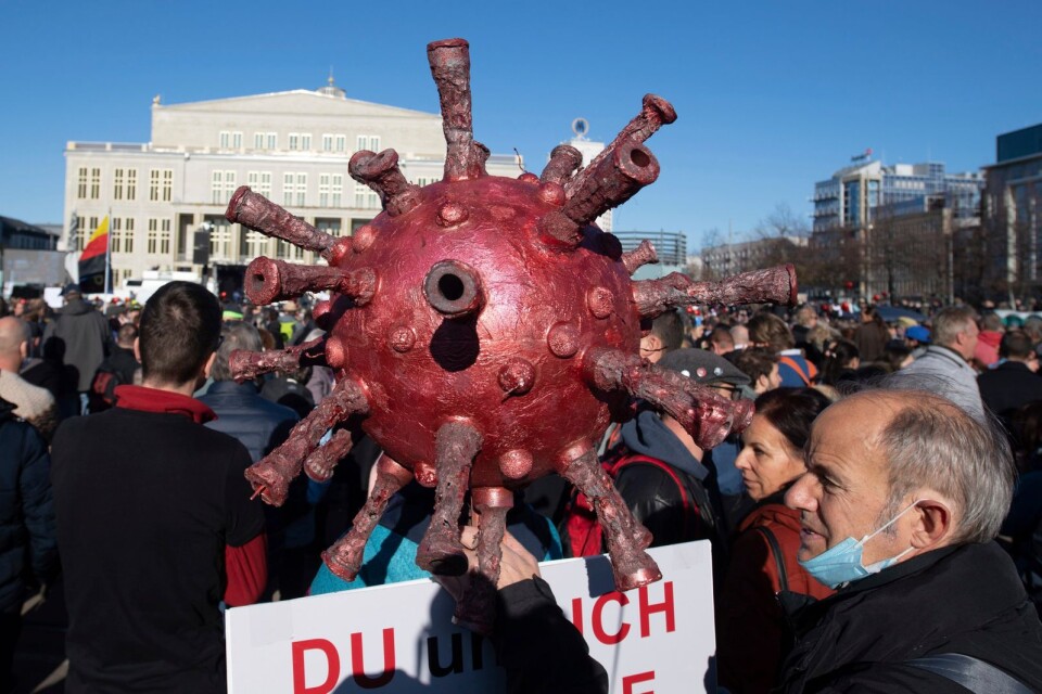 Demonstration i Berlin mot den tyska regeringens anticorona-åtgärder.