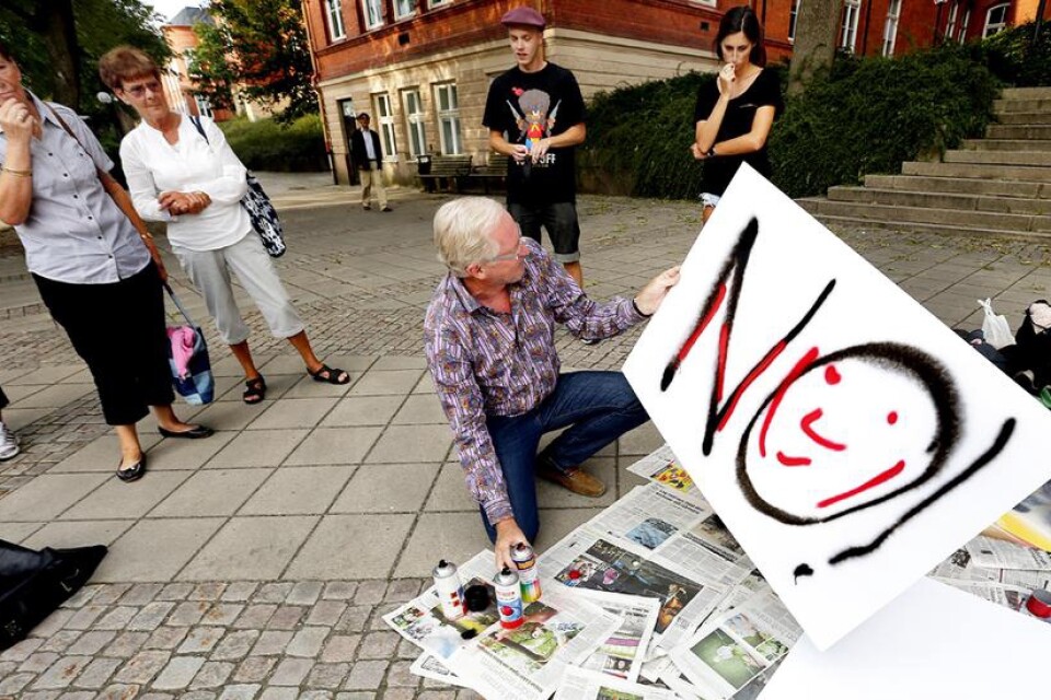 Morgan Hjalmarssons FP röstade ned förslaget om graffitväggar tillsammans med de övriga allianspartierna och Sverigedemokraterna.&#x8;