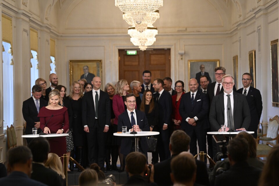 "Nu har Sverige en ny regering, och vi har fått en regeringsdeklaration som mycket inriktar sig på brott, straff och flyktingpolitik.”