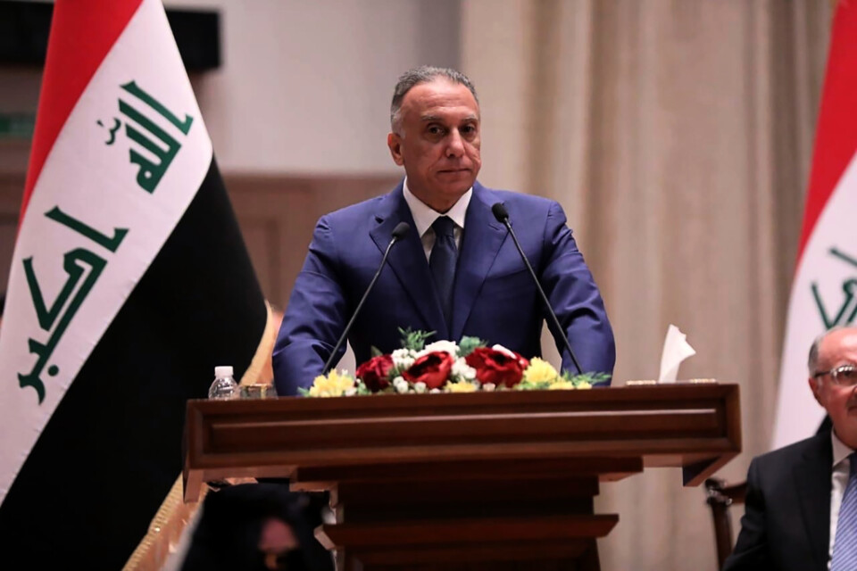 Mustafa al-Kadhimi tar över som premiärminister i Irak.