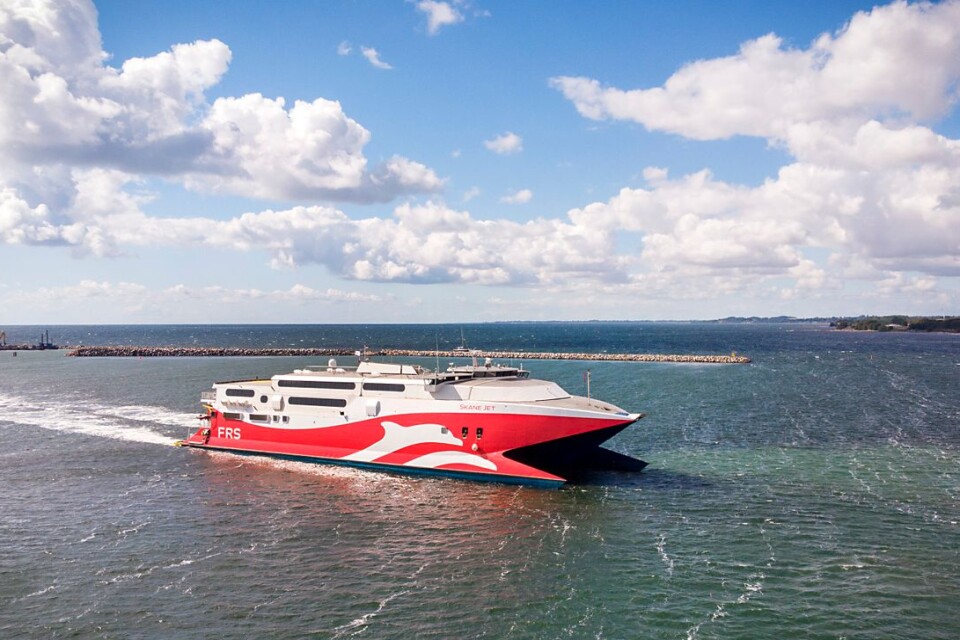 New ferry, Skåne Jet, ”Skane Jet”. The ferry is a catamaran that can take 676 passengers and 210 cars.