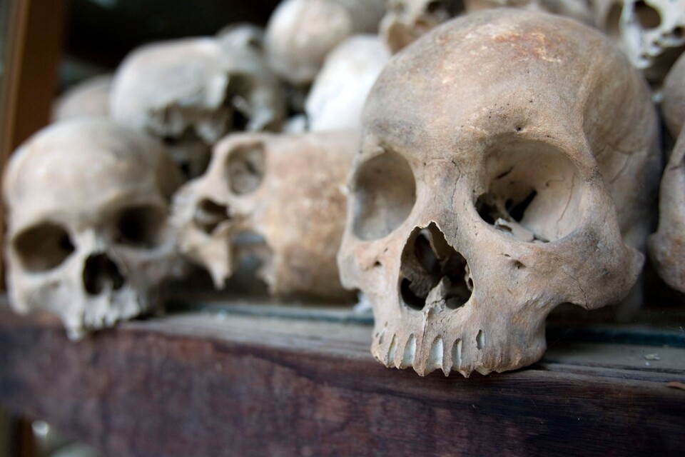 I kommunistiska stater är förnekelse av folkmord legio. På bilden skallar från röda khmerenas folkmord i Kambodja där 1,7 miljoner människor mördades mellan 1975 och 1979.