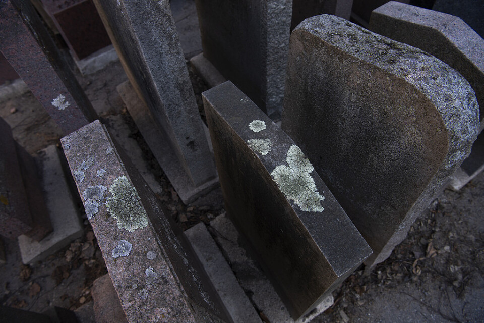 En stor mängd gravar skändades i Kungsbacka. Arkivbild.