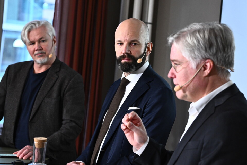Torbjörn Johansson, avtalssekreterare LO, Mattias Dahl, vice vd Svenskt Näringsliv, och Martin Wästfelt, förhandlingschef Unionen, under pressträff om etableringsjobb.