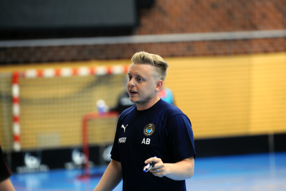 Huvudtränaren Alexanders Brinkmanns FBC Kalmarsund återsamlades i måndags efter tre veckors egenträning.