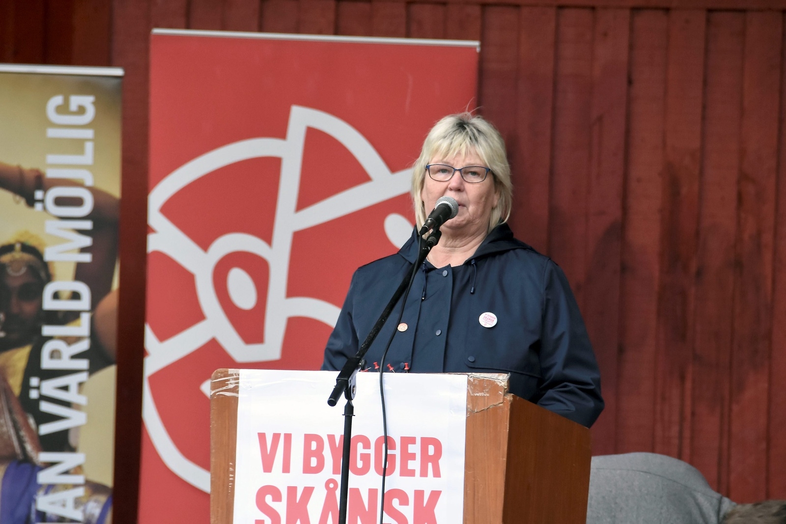 Förstamajmarsch med tal i Hässleholm. Lena Wallentein.