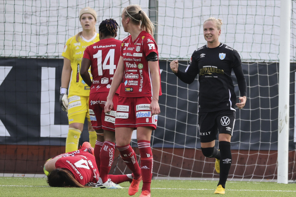 Filippa Curmark knyter näven efter sitt 1–0-mål i Göteborg FC:s seger mot Piteå.
