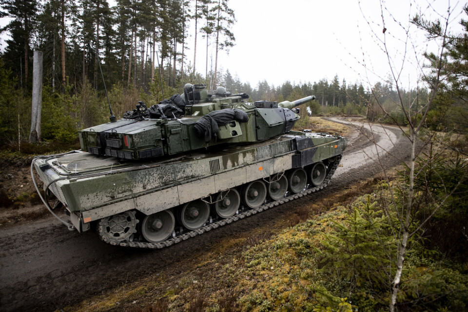 Ett 20-tal personer har konstaterats smittade av covid-19 under försvarets stora övning Sydfront 21 som pågår i södra och mellersta Sverige.