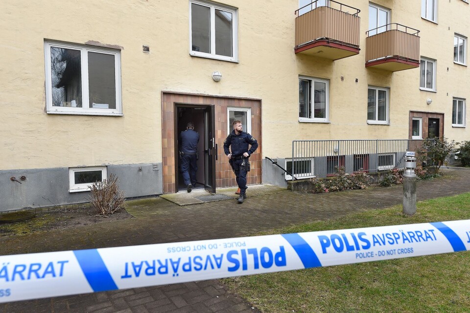 At 12.42 on Sunday, April 15th, a 30-year-old man was found dead in an apartment in central Kristianstad.