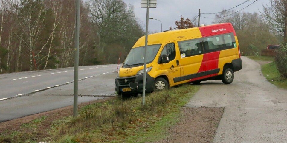 Taxibuss i diket i Herrstorp – körde inte på uppdrag för KLT