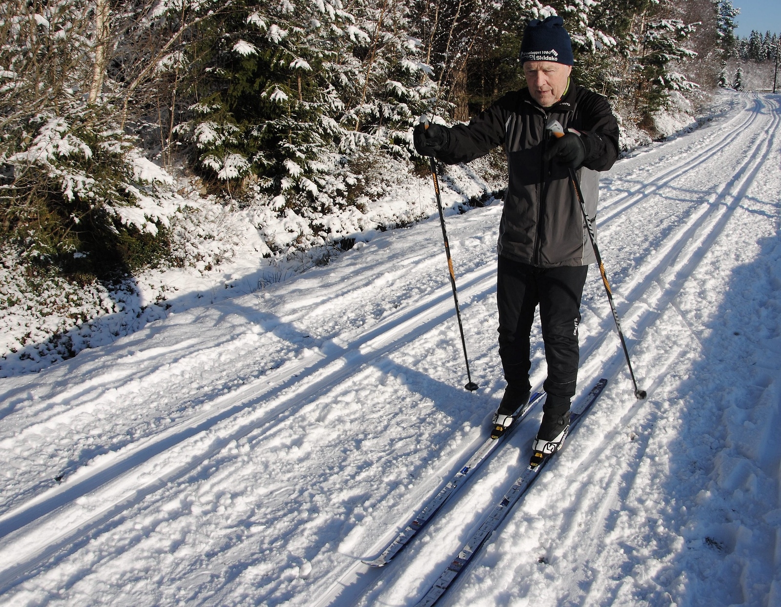 Lars Persson åker, när det finns snö, mellan två och tre mil om dagen. FOTO: PETER PAULSSON