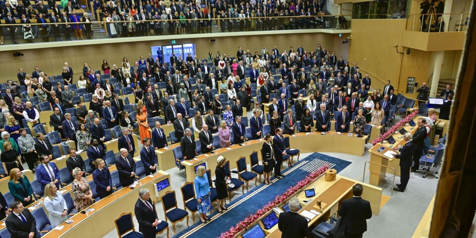 Kungen håller tal under riksmötets öppnande på tisdagen, med den nya sammansättningen av riksdagen.