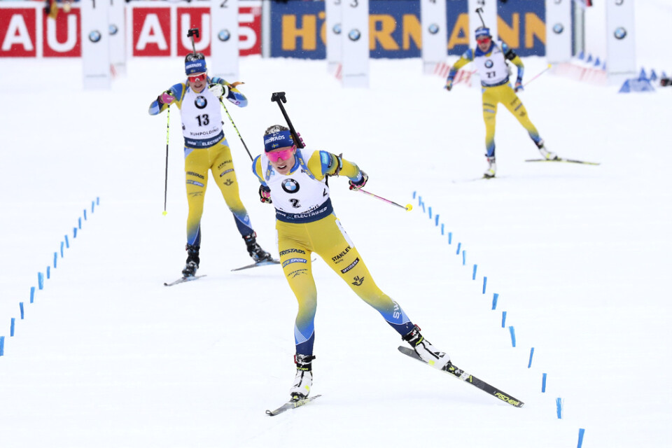 Sverige på tredje, fjärde och femte plats. Hanna Öberg, Johanna Skottheim och Linn Persson ordnade en fin svensk skidskyttesöndag i Ruhpolding.