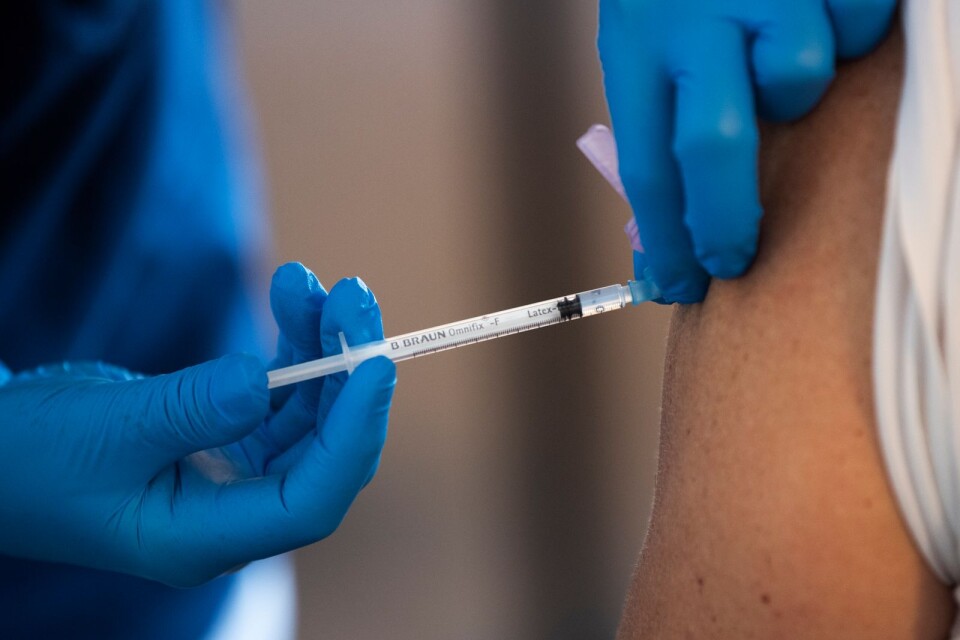 Massvaccinering av riskgrupp med Pfizers vaccin mot covid 19