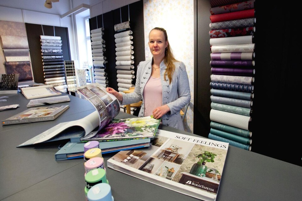 Linda Saleborn har sin färgbutik ute till försäljning. ”Jag älskar min affär och mina kunder men känner att jag inte längre vill vara egen företagare.” Foto: Per Hammenvik