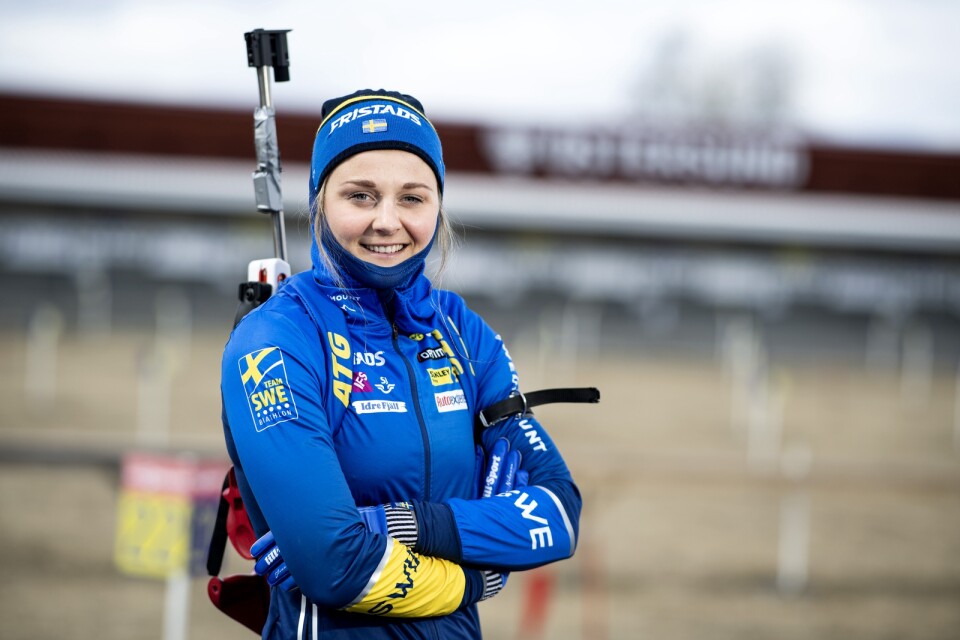 Stina Nilsson ska försöka slå sig in i världscupen i skidskytte i vinter. Men när kommer tävlingarna igång? Arkivbild.