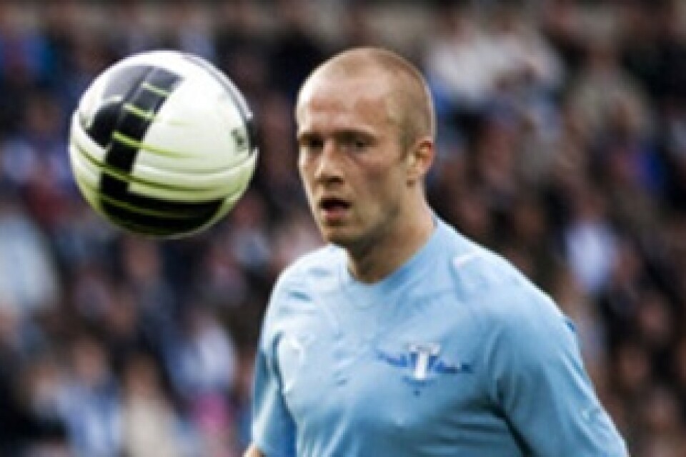 Daniel Larsson Malmö FF har gjort fyra mål under våren och var uttagen i landslagstruppen mot Bosnien-Hercegovina och Vitryssland. Men han missar cupmatchen mot Mjällby.