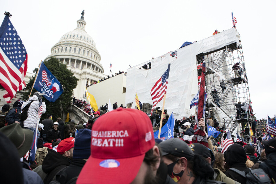 Anhängare till USA:s president Donald Trump vid demonstrationen vid kongressbyggnaden Kapitolium i onsdags.