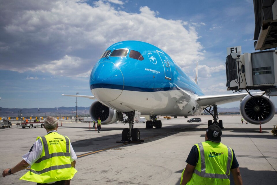 KLM växlar flyg mot tåg på en av sina mest trafikerade sträckor.