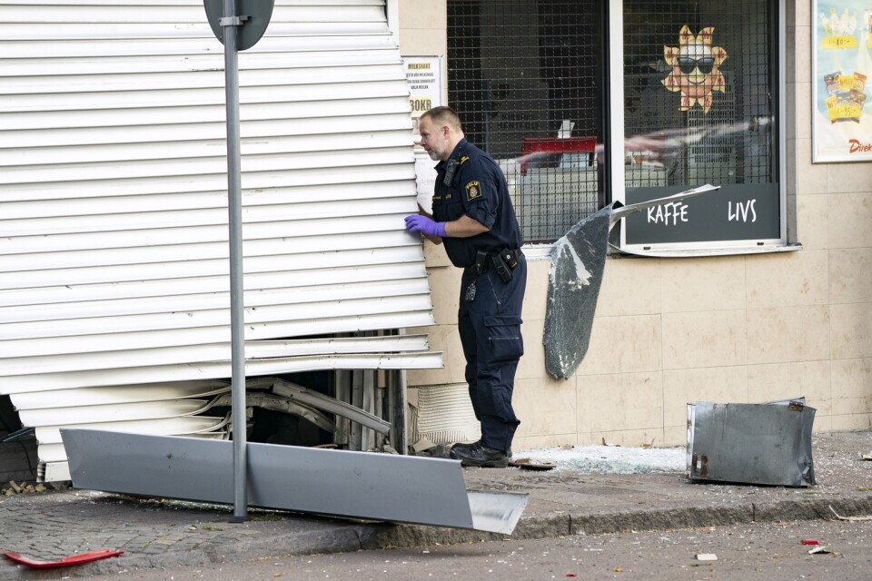 En kraftig detonation inträffade vid en butik i centrala Landskrona.
