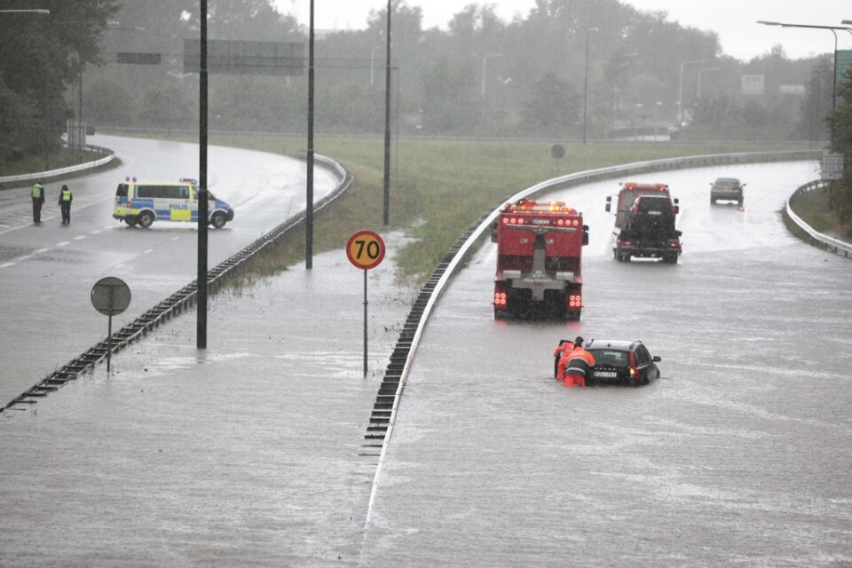 Översvämningen i Malmö 2014 beräknas ha kostat fler hundra miljoner kronor. Svenska forskare varnar för att traditionella klimatmodeller underskattar framtida skyfall.