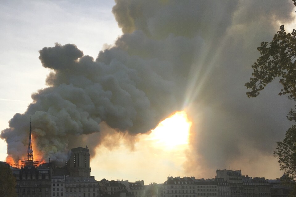Branden 2019 utbröt den 15 april, men kunde inte förklaras besegrad förrän dagen efter.