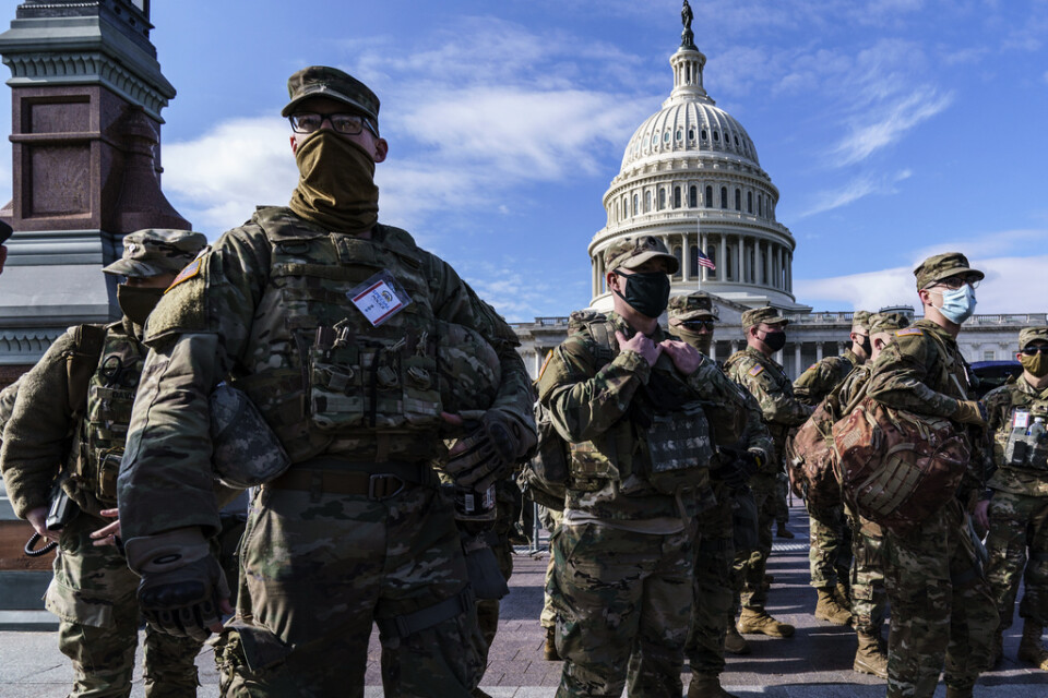 Nationalgardet på vakt utanför USA:s kongressbyggnad Kapitolium. Bild från januari.