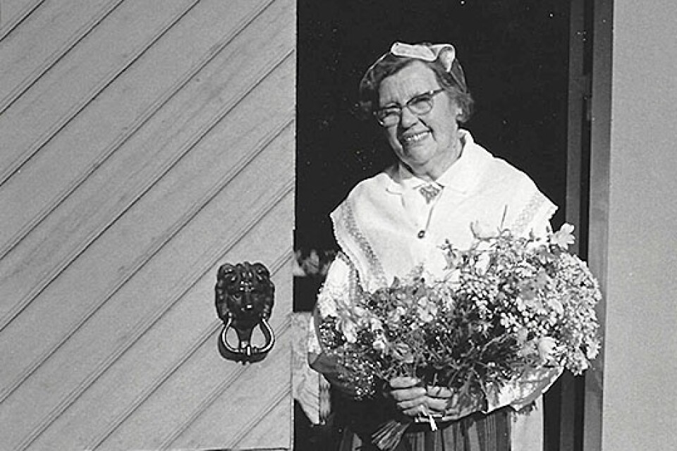Ingrid Lindåberg på sin 80-årsdag vid sitt hem Lindberggården i Algutsrum.