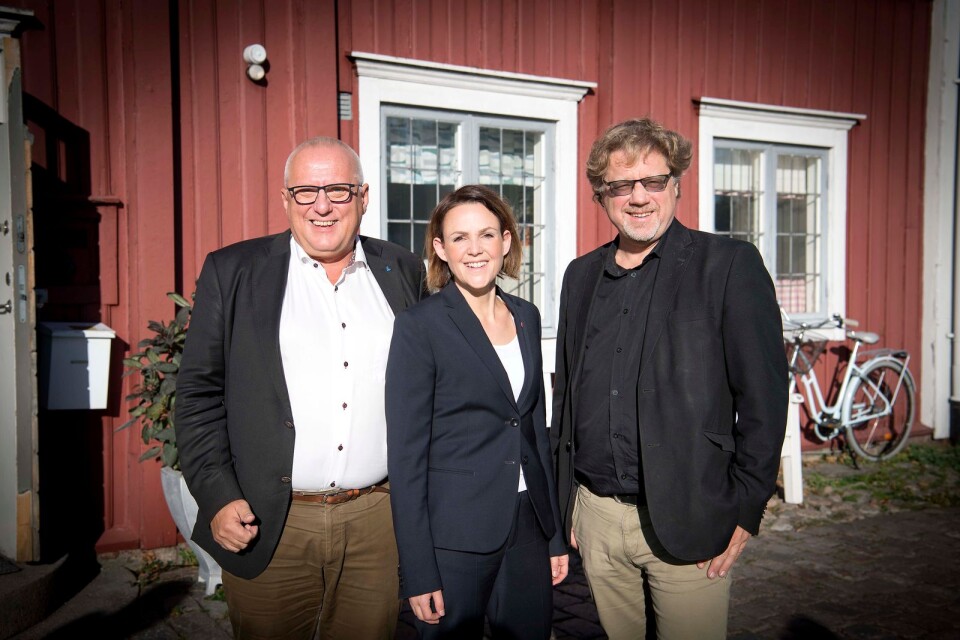 Börje Dovstad (L), Sandra Bizzozero (S) och Magnus Larsson (C) är glada över att styra Karlskrona kommun ihop de kommande fyra åren.