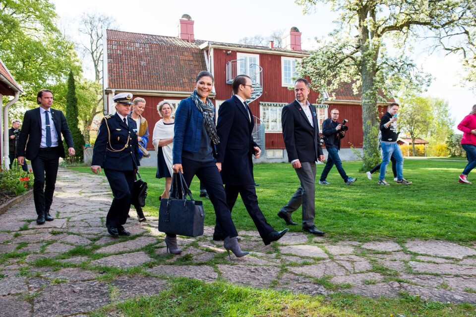 Våren 2015 besökte kronprinsessan Victoria och prins Daniel besökte Högalids folkhögskola i Smedby. Nu är dagens debattörer oroliga för att utbildningsformen folkhögskolan kan vara hotad.
