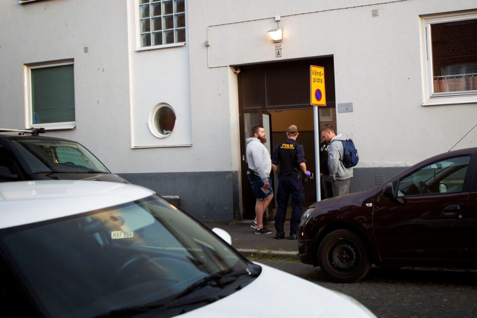 På tisdagskvällen klockan 17.45 larmades polisen om ett bråk som senare kom att sluta med ett mordförsök vid Ripatorget i Trelleborg.