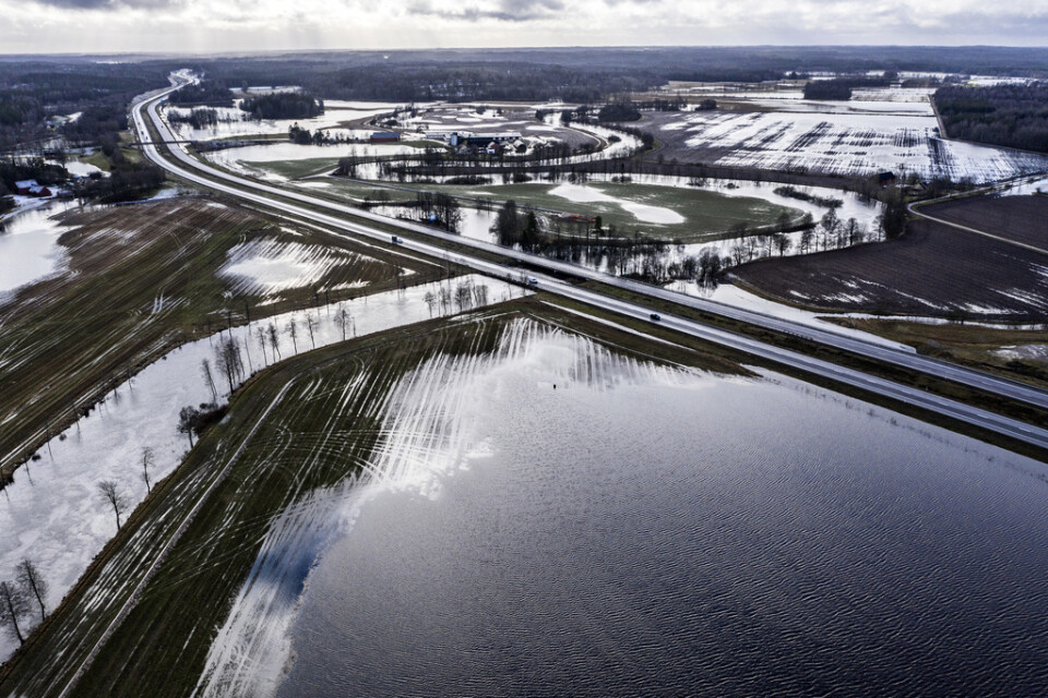 Översvämmade åkrar längs E4 mellan Markaryd och Ljungby under tisdagen. Arkivbild.