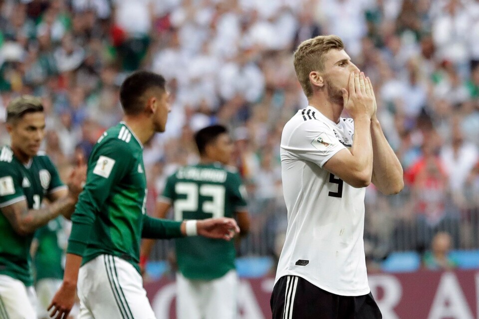 Timo Werner besviken efter matchen mot Mexiko.