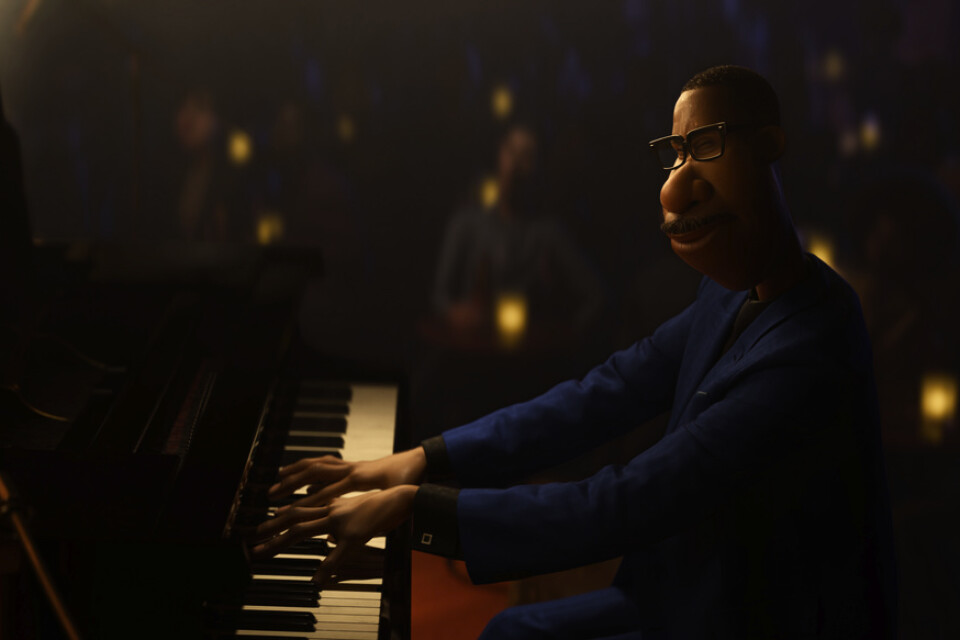 Pixars nya animerade film "Själen" ("Soul") handlar om den jazzälskande musikläraren Joe Gardner, vars engelska röst görs av Jamie Foxx.