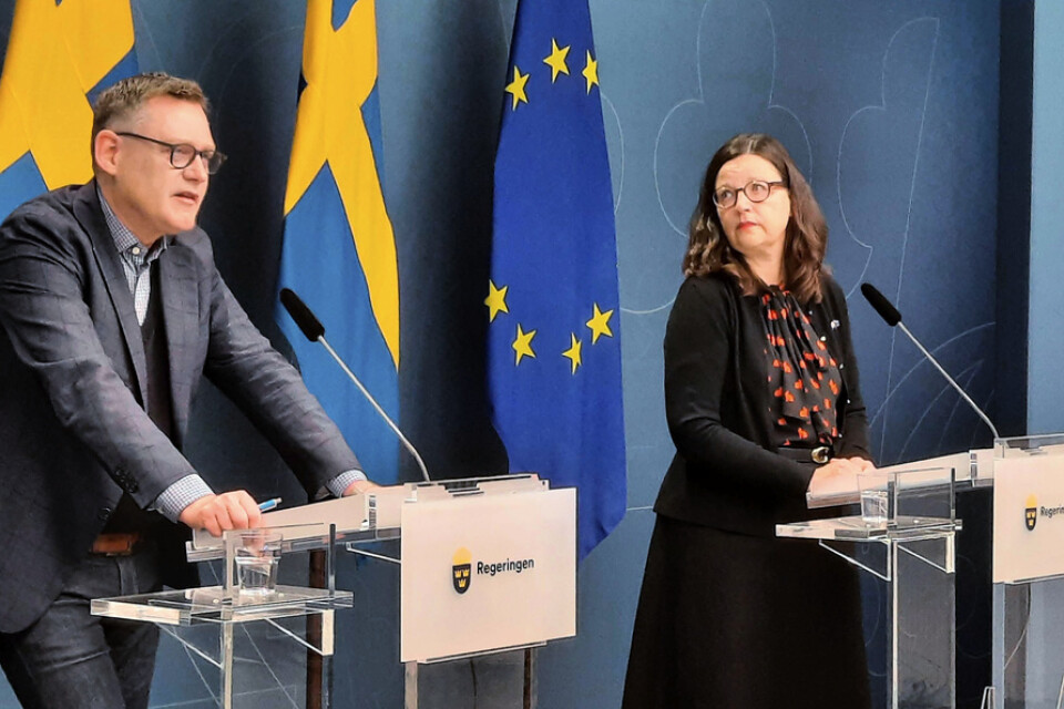 Skolverkets generaldirektör Peter Fredriksson och utbildningsminister Anna Ekström (S). Arkivbild.