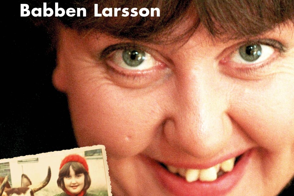 Mer personligt än någonsin berättar Barbro Larsson om tiden innan hon blev Babben med hela svenska folket. Hon skildrar sin tidiga längtan efter scenen, kärleken till de älskade korna på gården, men även de där minnena som gör mest ont.