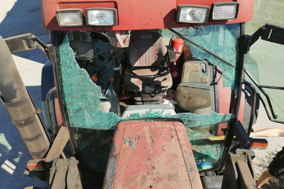 En av Ola Nilssons förstörda traktorer.