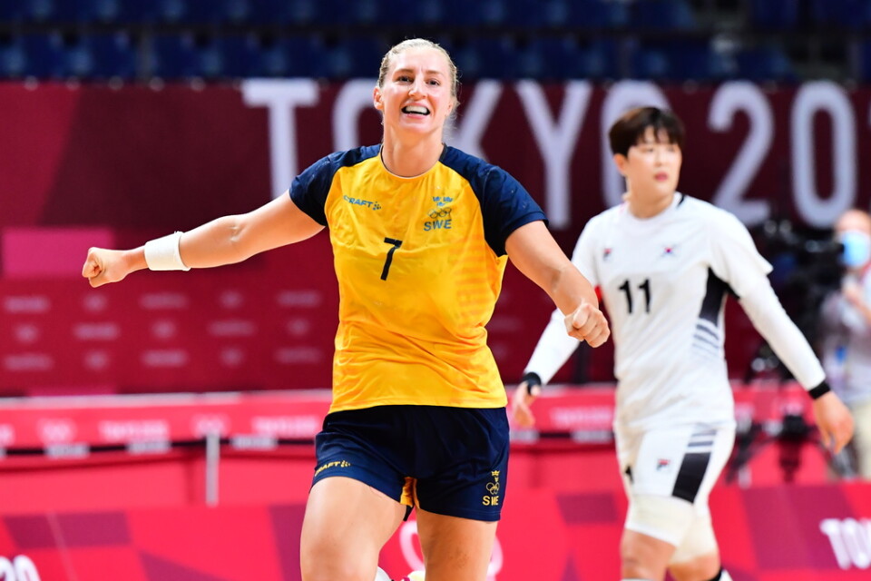 Linn Blohm jublar över ett mål mot Sydkorea i OS-kvartsfinalen.