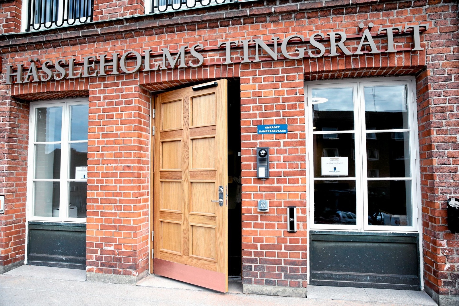 Tingsrätten i Hässleholm kan tvingas dra ner på personal i tider då målen ökar. ARKIVBILD