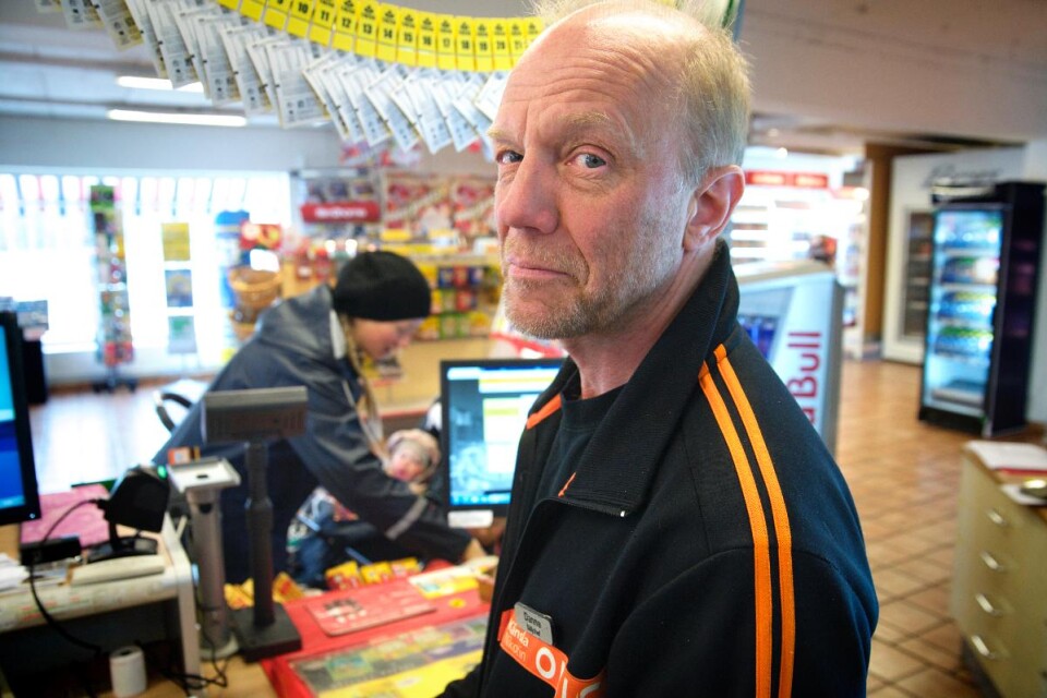 Utan bättre lönsamhet för bensinen kan inte butiken överleva på sikt menar Danne Johanson. Foto: Jens Nielsen
