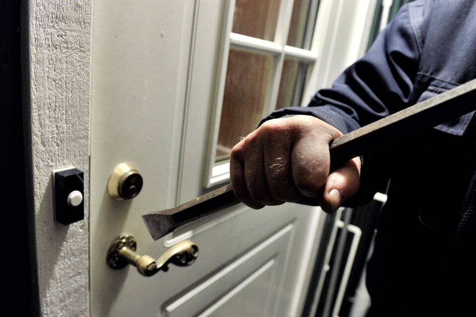 Det är inte alltid inbrottstjuven behöver en kofot för att ta sig in – många dörrar står olåsta. Foto: Jonas Ekströmer