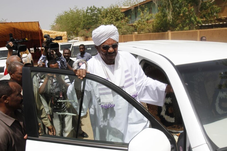 Sudans mångårige president Omar al-Bashir fick 94,5 procent av rösterna i det omtvistade val som hållits i landet, meddelar valkommissionen. 71-årige Omar al-Bashir, som är efterlyft för folkmord av Internationella brottmålsdomstolen, ser därmed ut att